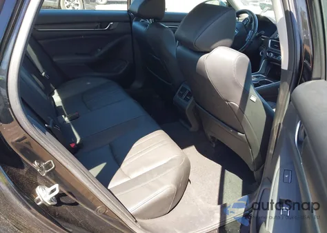 2020 Honda Accord Hybrid Touring z USA, uszkodzony, nr VIN 1HGCV3F9XLA017801